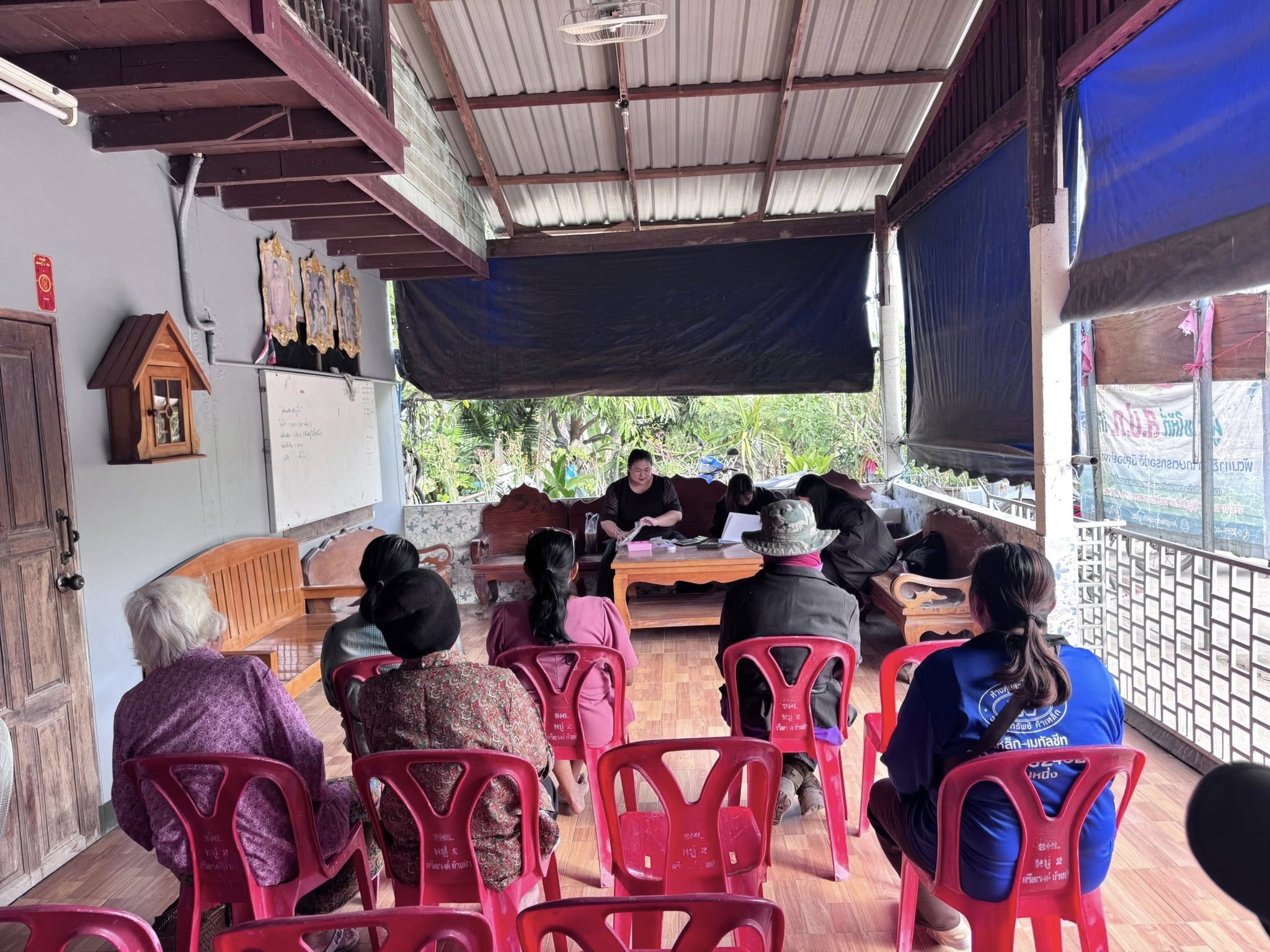 title - ส.ป.ก.อ่างทอง ลงพื้นที่ออกให้บริการรับชำระค่าเช่าที่ดินแก่เกษตรกร อำเภอไชโย จังหวัดอ่างทอง